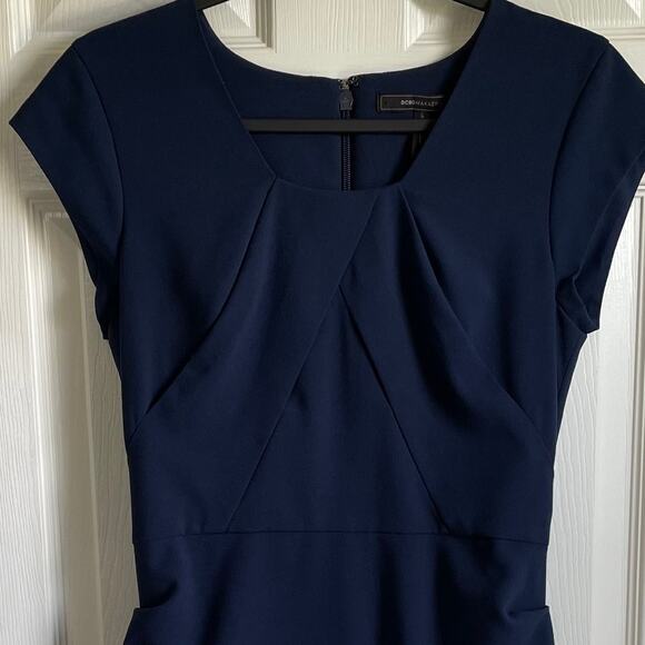 BCBGMaxAzria Joana Sheath Dress Sz 8 Navy Pleated Ruched Cap Sleeves Square Neck - Picture 6 of 10